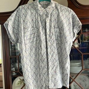 Women’s Orvis cotton short sleeve button up top - medium